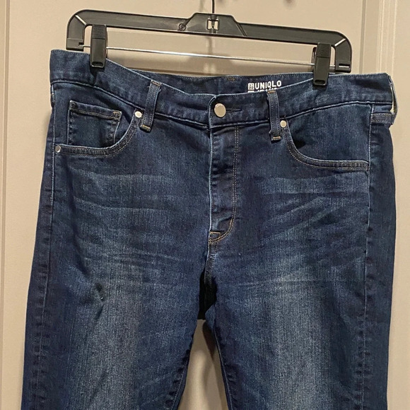 Uniqlo Skinny Fit Miracle Air Jeans Size 35 Dark Wash 35x32 - Picture 3 of 6